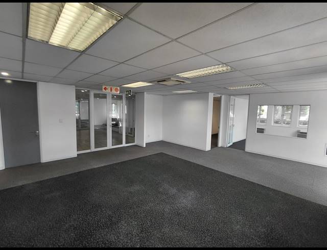 1,101M² OFFICE TO LET IN BRYANSTON